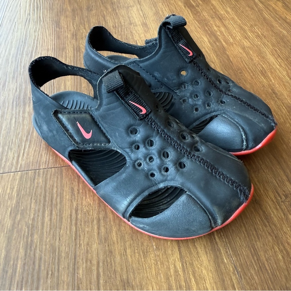 Nike Sunray Protect 2 Sandals Kids 9 C Children Black/Pink Red Water Shoes